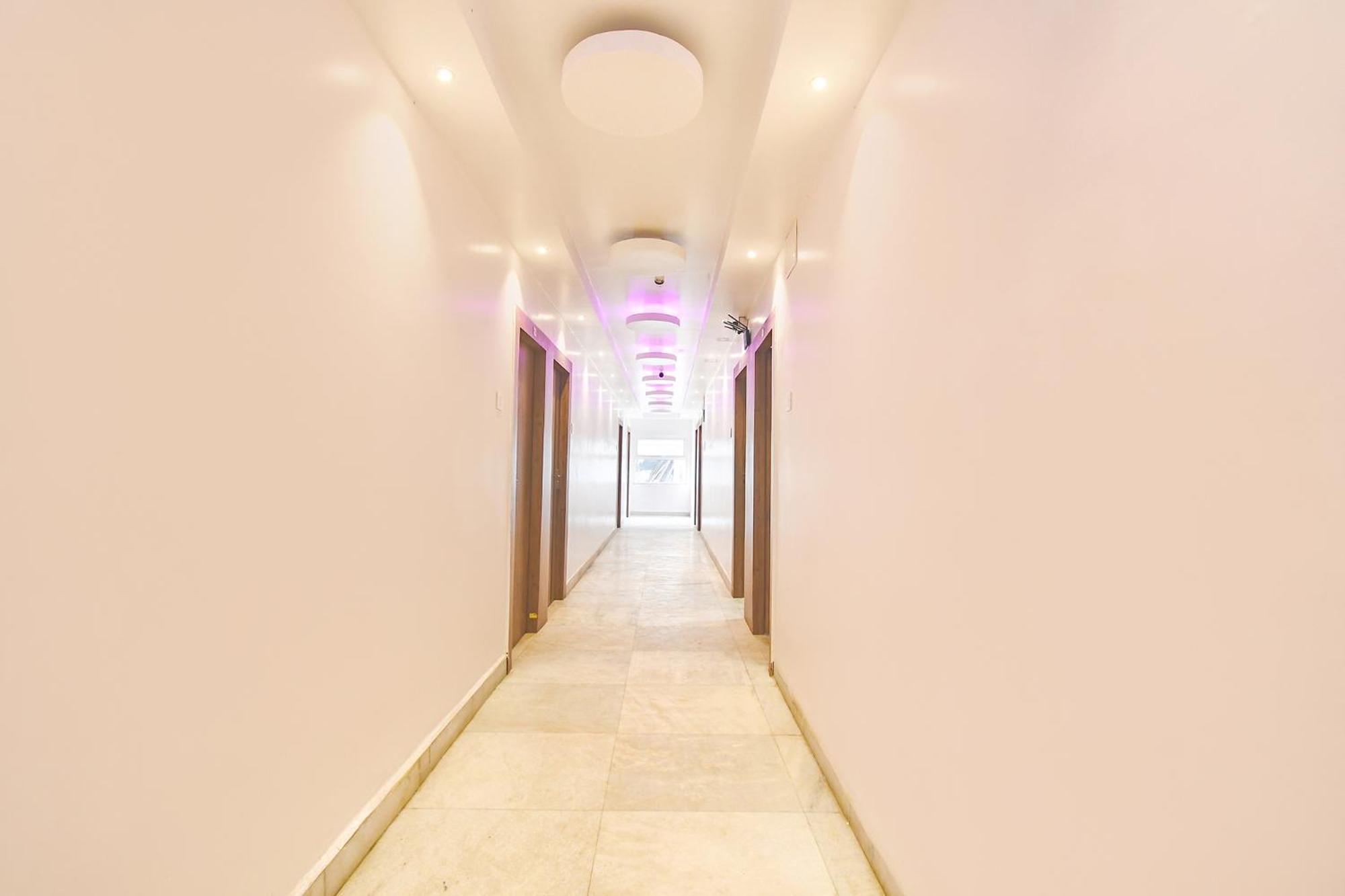 Fabhotel Prime The Golden Plaza - Nr Tarapith Temple Extérieur photo