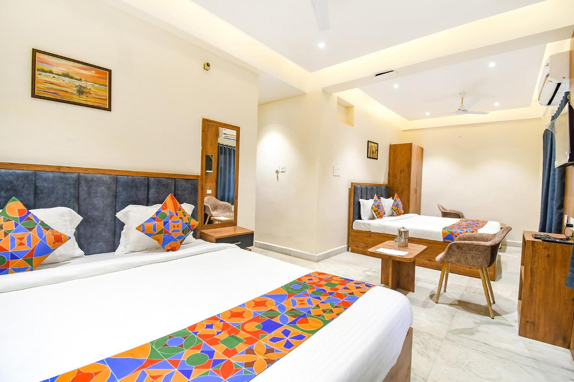 Fabhotel Prime The Golden Plaza - Nr Tarapith Temple Extérieur photo