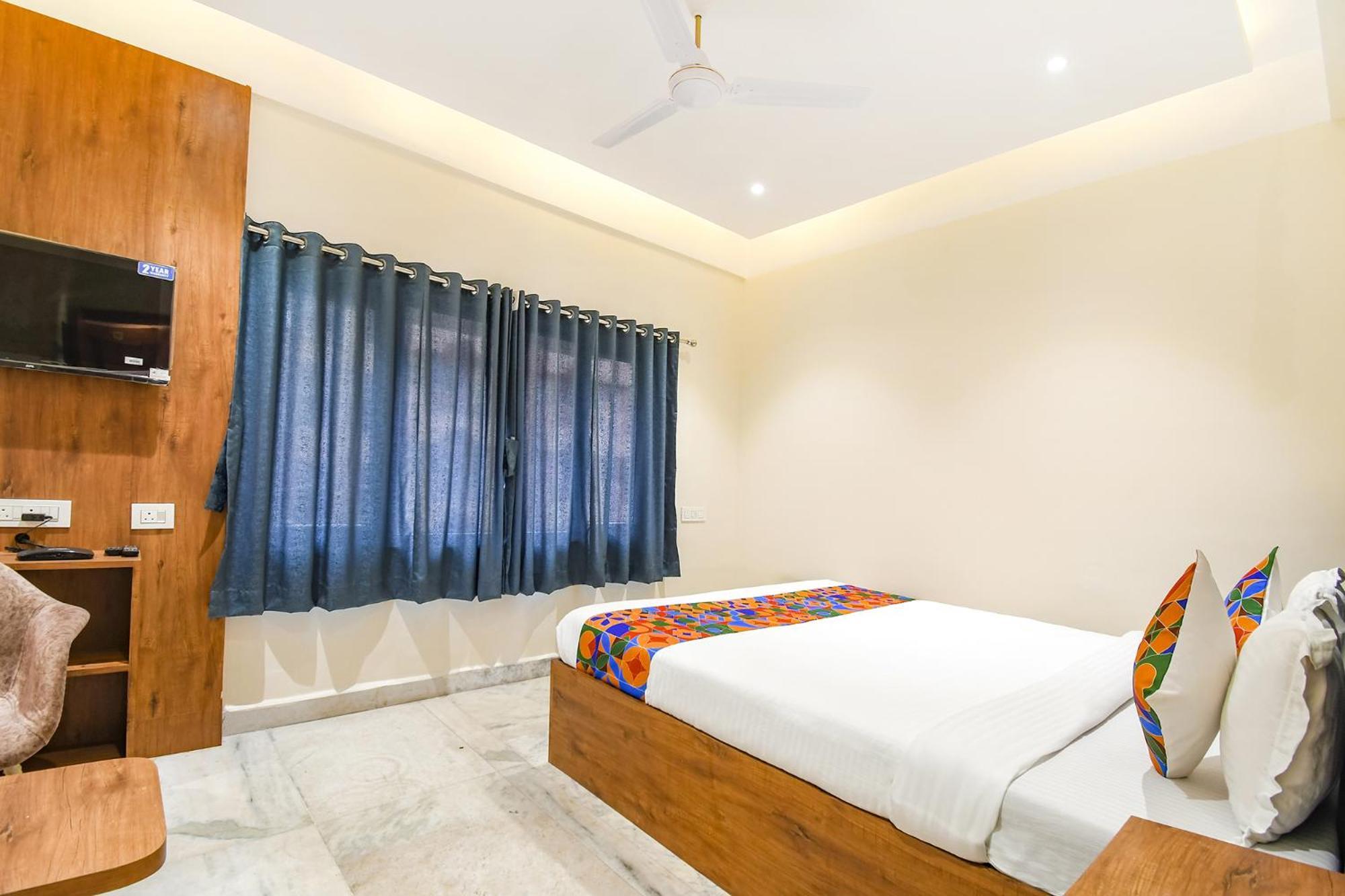 Fabhotel Prime The Golden Plaza - Nr Tarapith Temple Extérieur photo