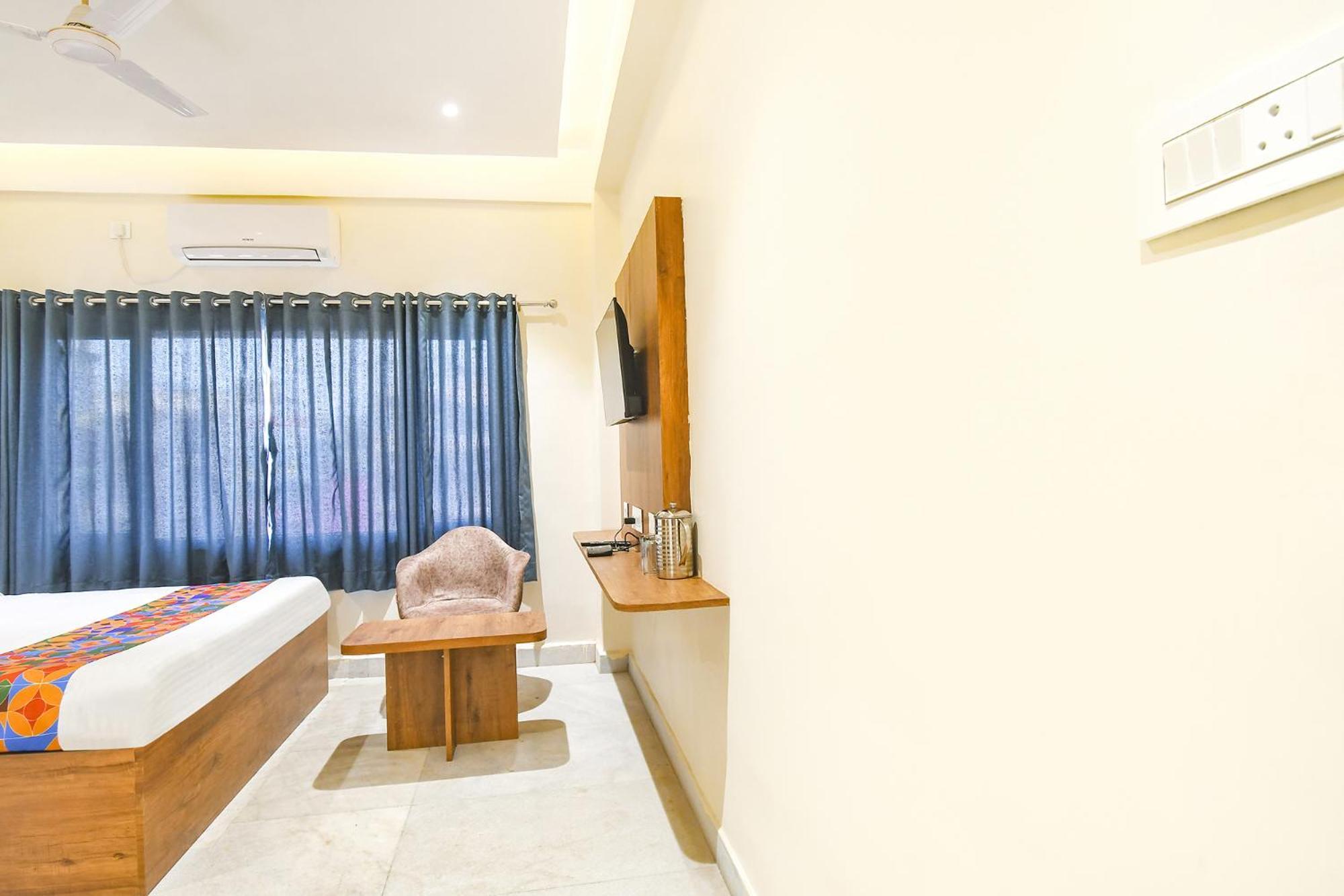 Fabhotel Prime The Golden Plaza - Nr Tarapith Temple Extérieur photo