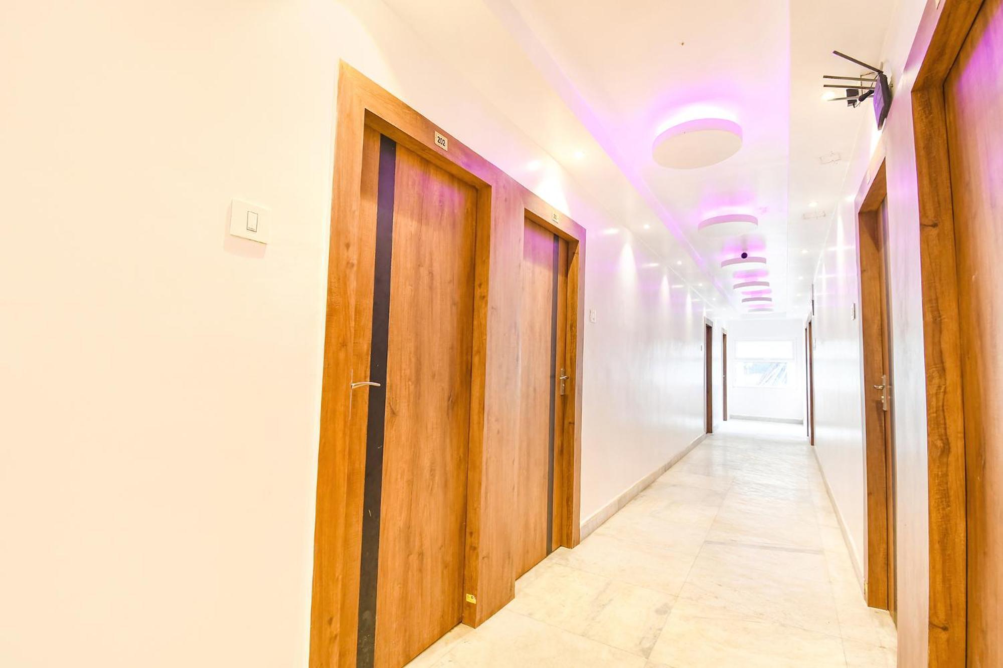 Fabhotel Prime The Golden Plaza - Nr Tarapith Temple Extérieur photo