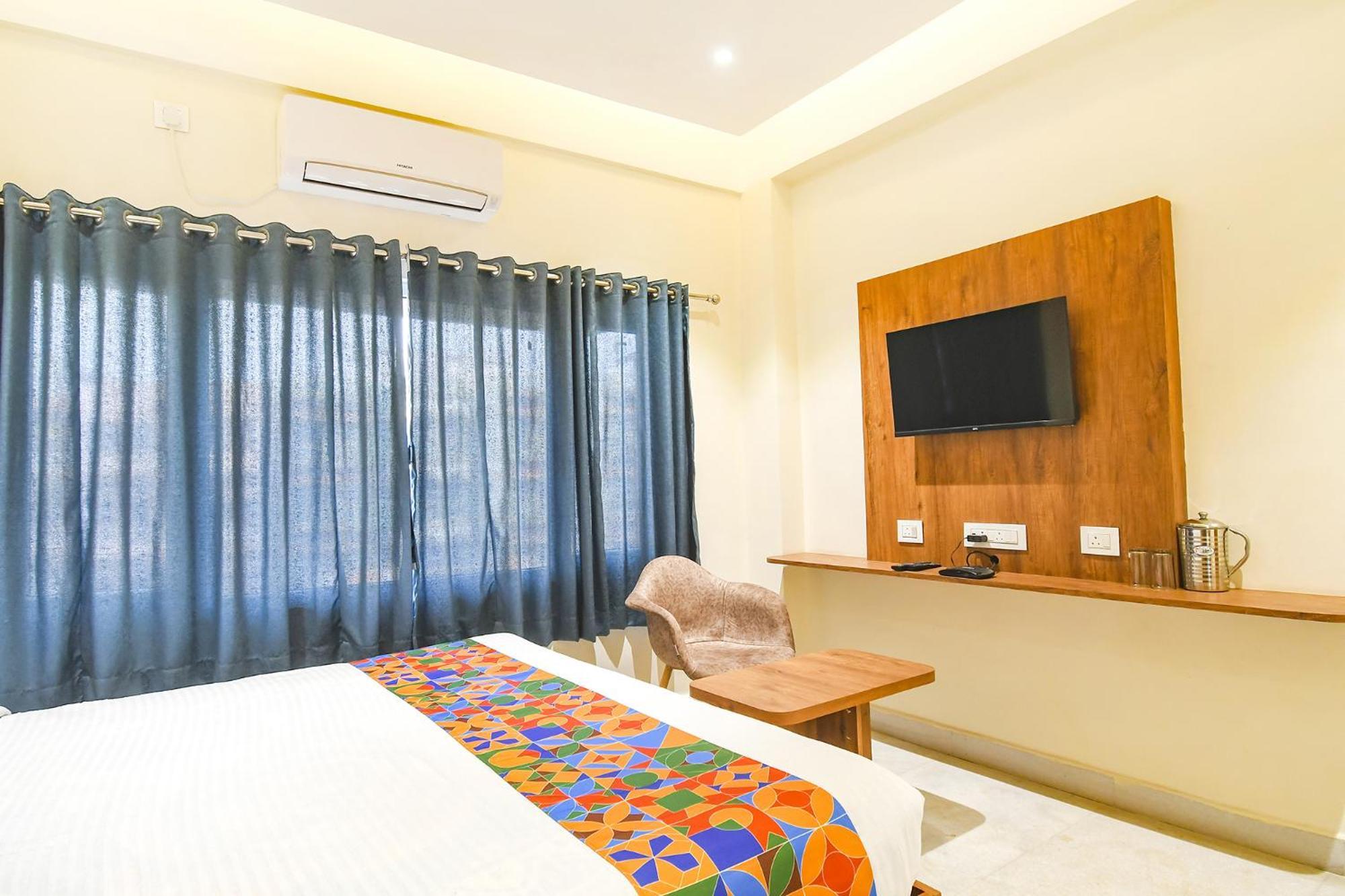 Fabhotel Prime The Golden Plaza - Nr Tarapith Temple Extérieur photo